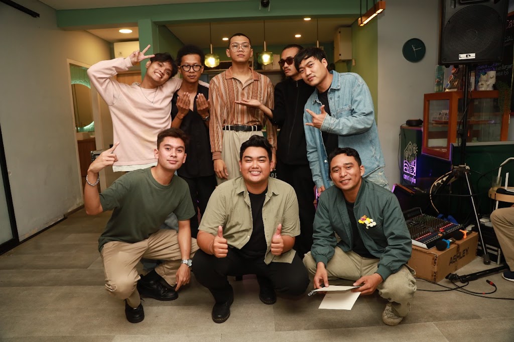 Albert Tanabe Kenalkan Single Baru “Meski Tak Lagi Kau Dengar” di Program Main-Main Cipete