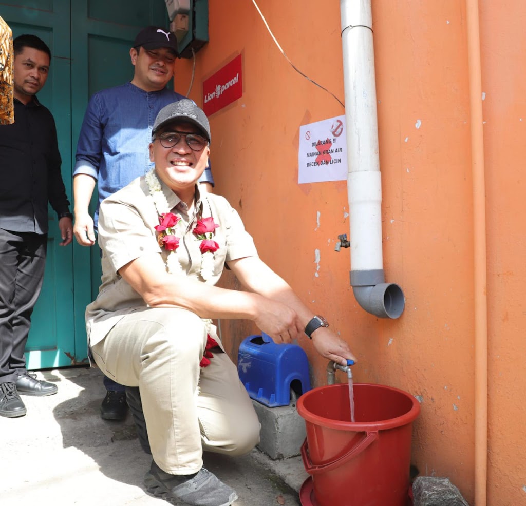 Dicky Saromi Resmikan 500 Sambungan Rumah Air Minum di Cimahi Selatan