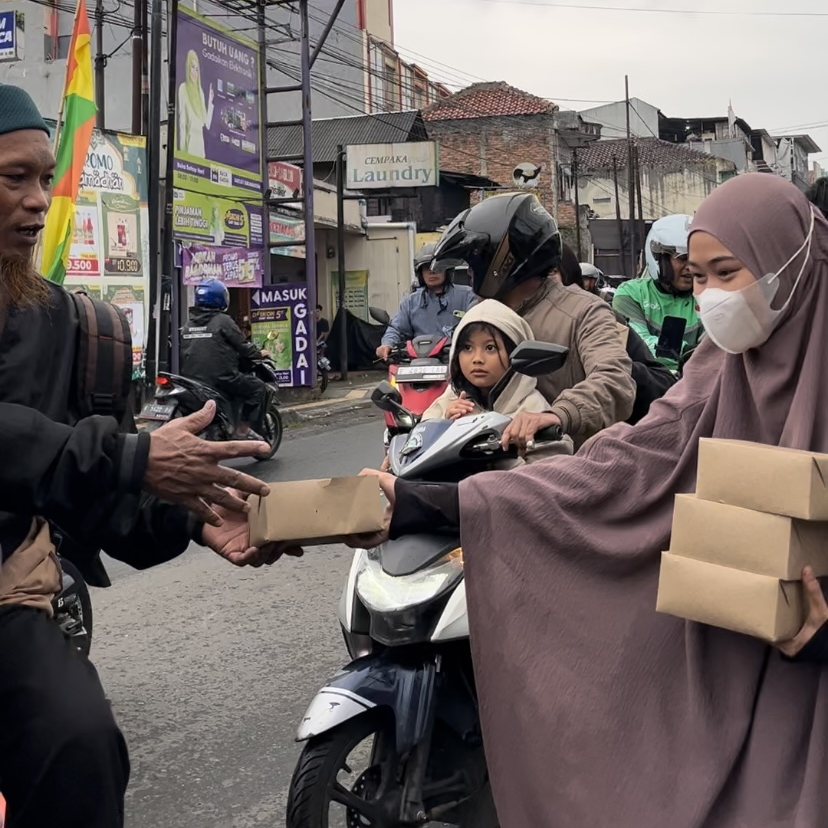 Dari Bandung Hingga Cirebon, Bagasi News Tebarkan Kebaikan Lewat ‘Ramadhan Sharing Blessing’