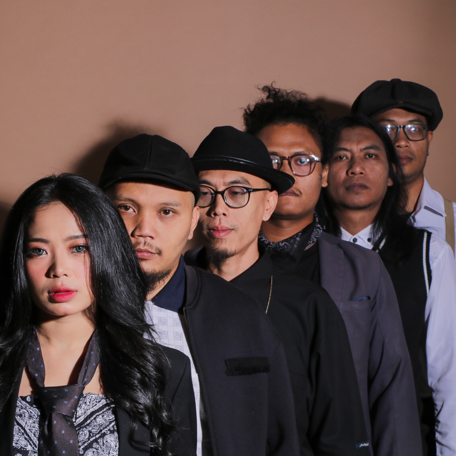 SAR Rayakan Keberanian Bermusik Lewat Album Debut ‘SARIMBAGAN’